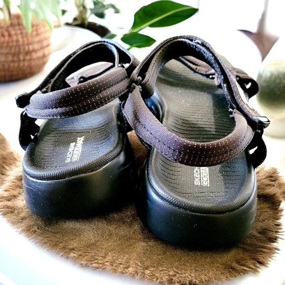 SKECHERS womens sandals size 9 - Picture 9 of 11